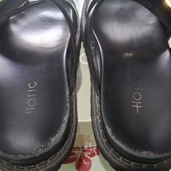 Kısa Sürede Deforme Olan Terliğe Değişim Reddi Şaşkınlığı