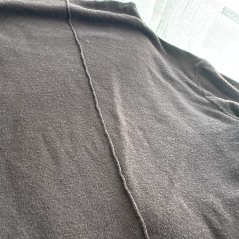 Yeni Alınan Kıyafetin Kısa Sürede Pamuklanması Ve Mağazadan Çözüm Alamamak