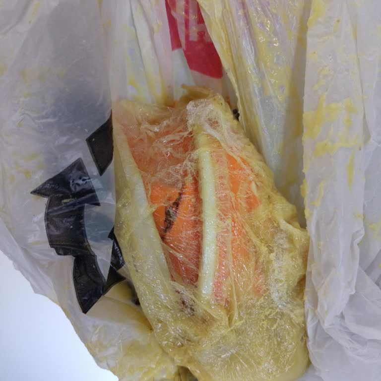 Migros Yemek Siparişim Dökülmüş Geldi, Müşteri Hizmetlerinden Çözüm Alamadım