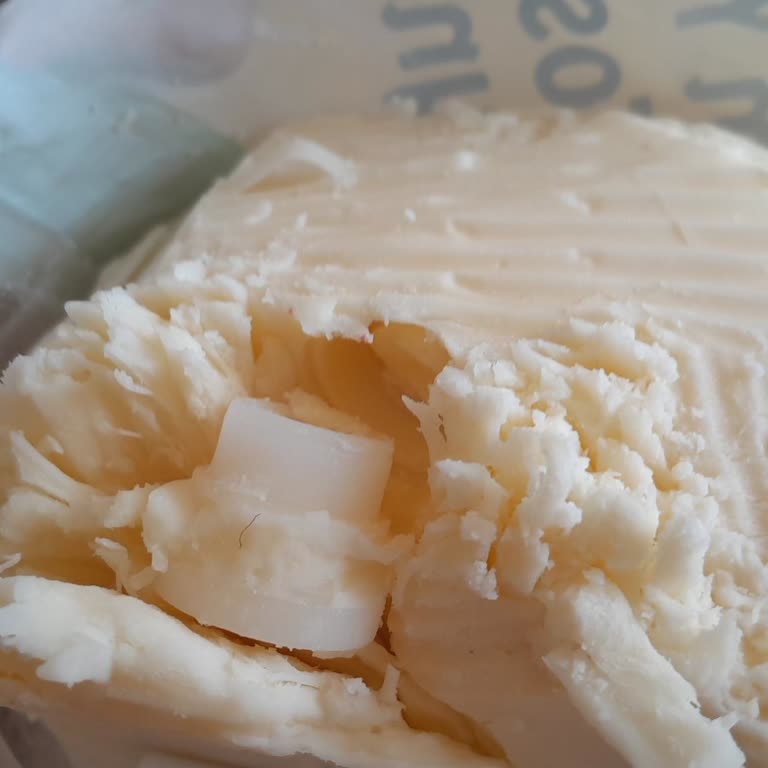 Tost Peynirinde Plastik Parça Şoku!