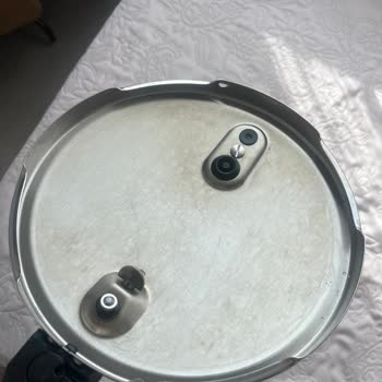 Fissler Düdüklü Tencerede İlk Kullanımda Leke Ve Gölgeler Oluştu, İade Talebim Var