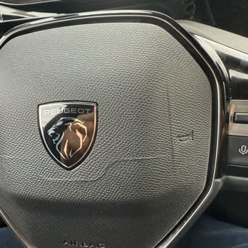 Sıfır Araçta Direksiyon Ve Sinyal Kolu Sorunlarının Garanti Kapsamında Çözülmemesi