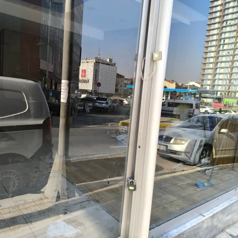 Kapalı Otel İçin Yapılan Rezervasyon Sonrası İade Sorunu Ve İletişimsizlik