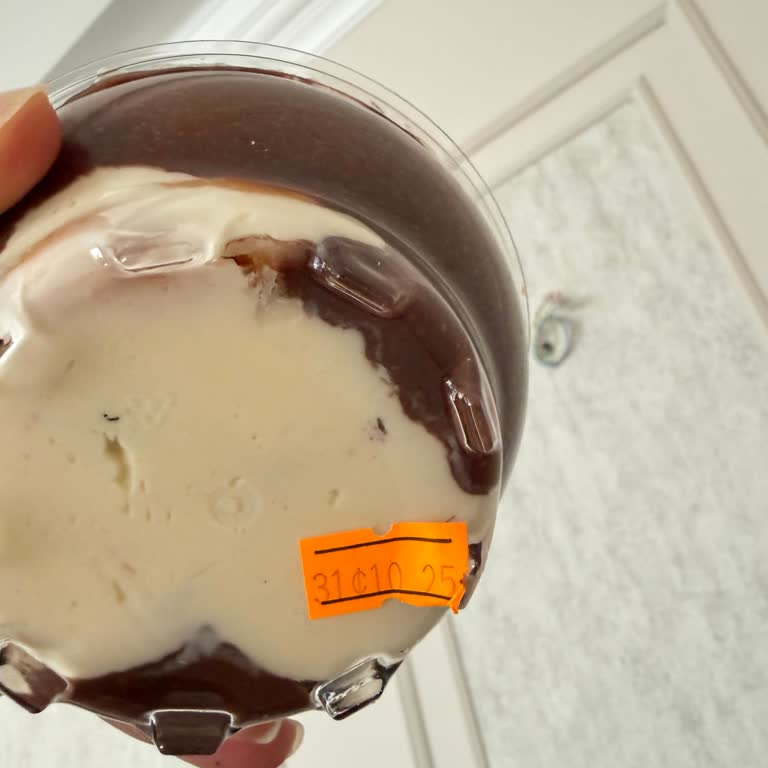 Yemeksepeti Tarihi Geçmiş Tatlı Gönderildi, Sağlığım Riske Atıldı