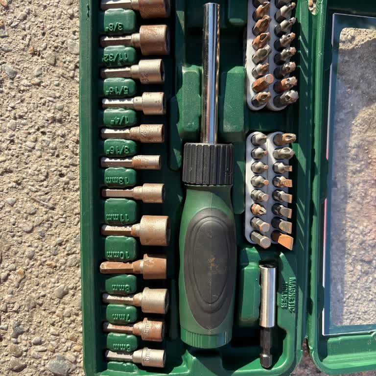 Yeni Alınan Bosch Power Tools Setinde Küflenme Sorunu Ve Garanti Belgesi Eksikliği