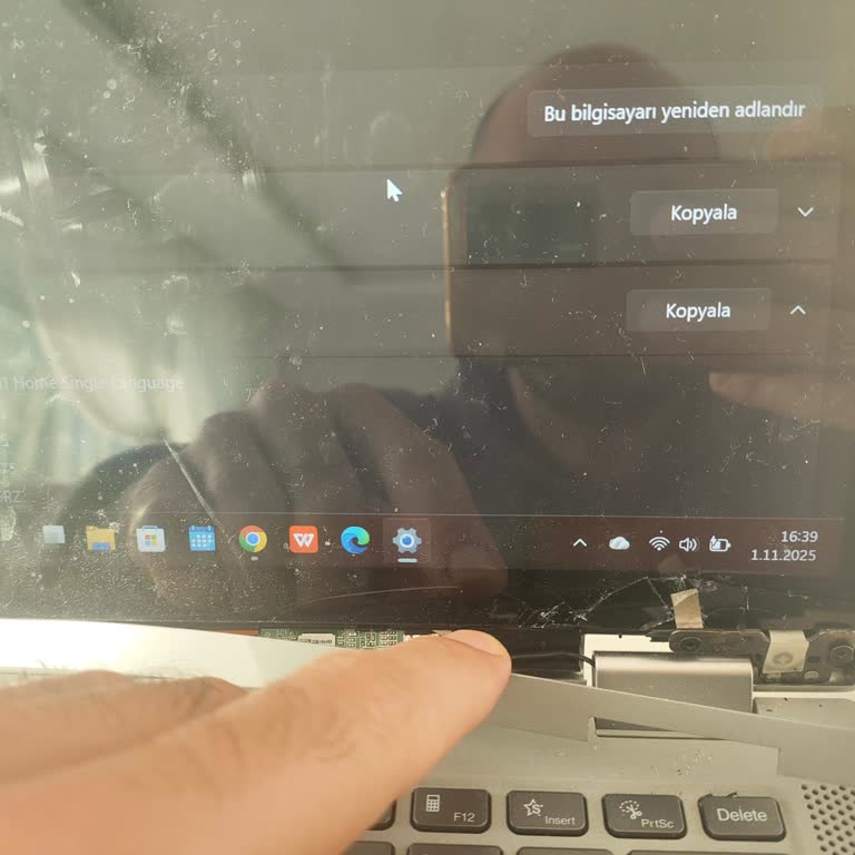 Lenovo Flex5'te Kronik Menteşe Sorunu: Ekran Kırıldı, Yüksek Onarım Ücreti