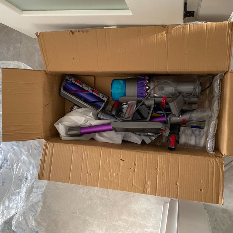 Dyson Süpürgemin Eksik Parça Sorunu Bir Aydır Çözülmüyor, Mağduriyetim Sürüyor