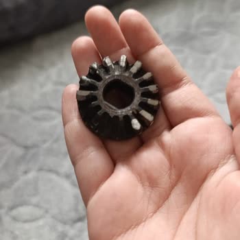 Karaca Züccaciye Hamur Yoğurma Makinesinin Dişlisi Kırıldı Temin Edemiyorum