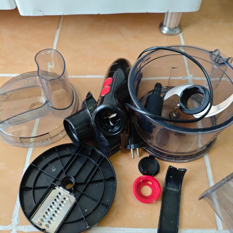 Garanti Kapsamındaki Mutfak Robotum Tamir Edilmeden Parçalanmış Şekilde Geri Gönderildi