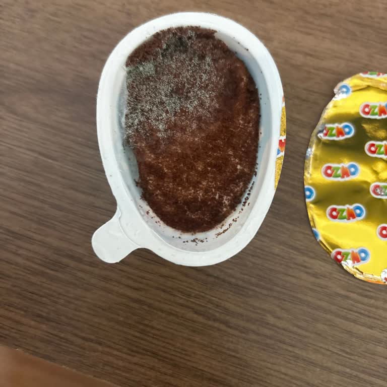 Küflü Sürpriz Yumurta Ve İlgisiz Müşteri Hizmeti Endişesi