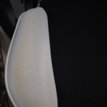 Yeni Alınan Gaming Koltukta Hızlı Renk Değişimi Ve İlgisiz Müşteri Hizmeti