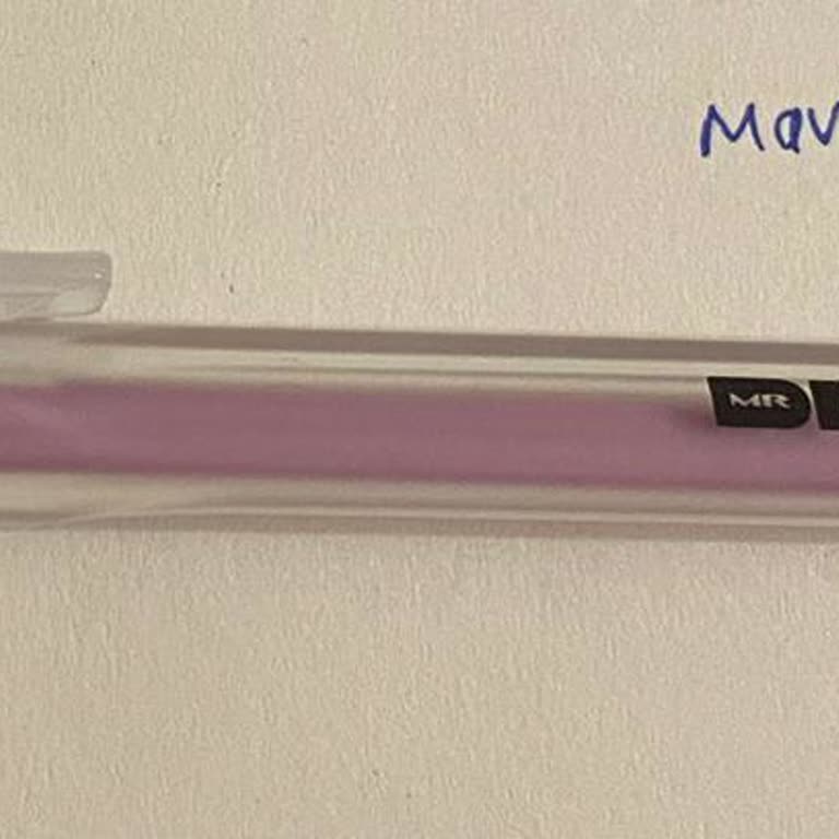 Ambalaj Yanıltıcı: Renkli Kalem Seti Sadece Mavi Çıktı