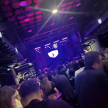 Berkay Konserinin Maç Nedeniyle Gecikmesi Ve Mağduriyet