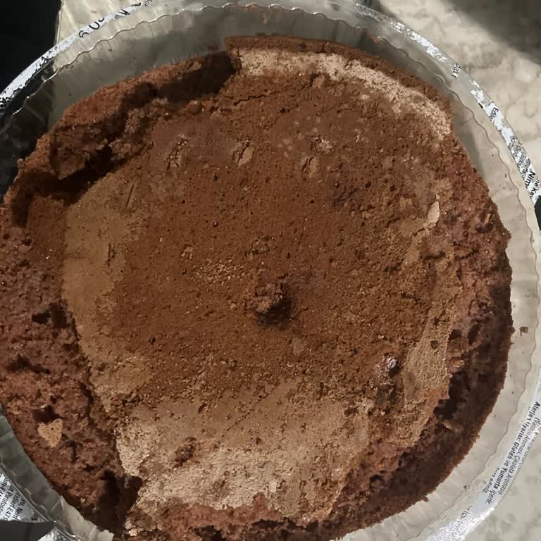 Aldığım Pasta Kek Bozuk Çıktı, Mağduriyetimin Giderilmesini İstiyorum