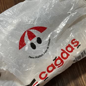 Çağdaş Marketler Bozuk Köfte Satışı Ve Yetersiz Müşteri İlgisi