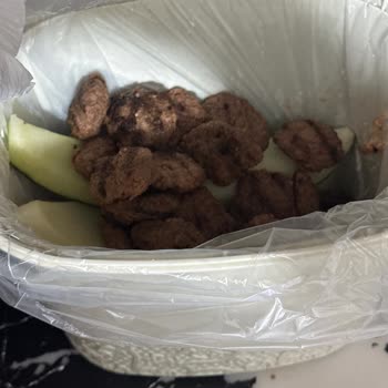 Çağdaş Marketler Bozuk Köfte Satışı Ve Yetersiz Müşteri İlgisi