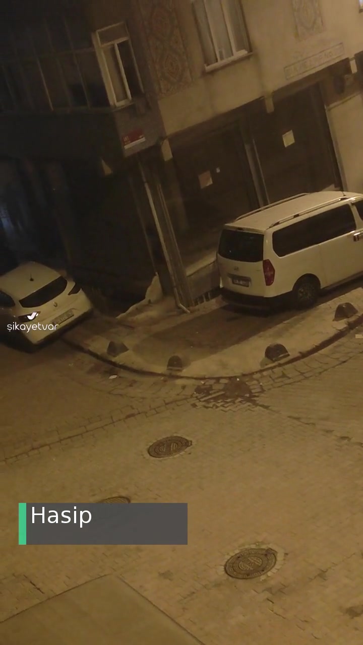 İstanbul Sultangazi 187 Sokak No 23 Araba Kaldırım Taşı videonun kapak resmi
