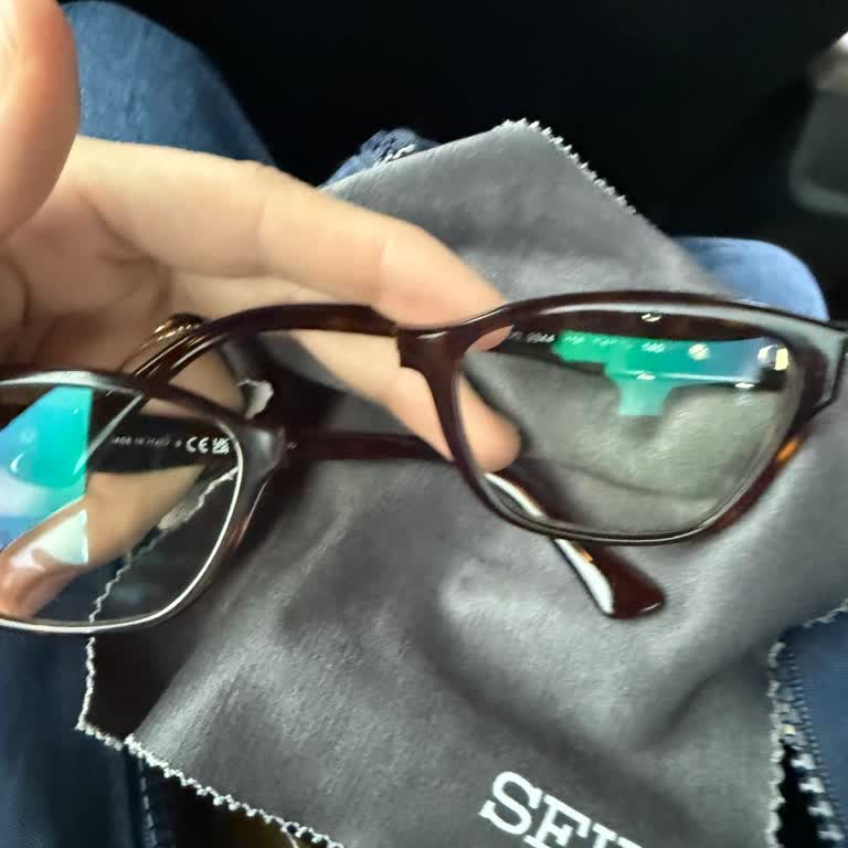 Garanti Kapsamındaki Versace Gözlüğüm Kısa Sürede Kırıldı, Değişim Talebim Reddedildi