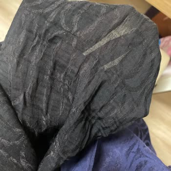 Aynı Model Şallarda Kalite Ve Doku Farkı Hayal Kırıklığı Yarattı