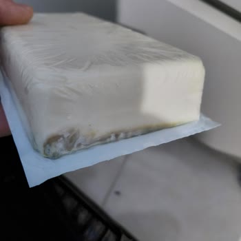 Alternatif Market Son Kullanma Tarihi Geçmemiş Torku Kaşar Peynirinde Şok Edici Küf!