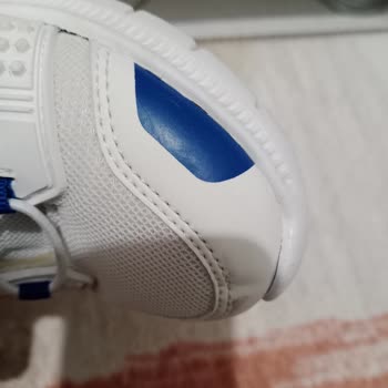 FLO'dan Aldığım Çocuk Spor Ayakkabısında Erken Deformasyon Ve İlgisiz Servis