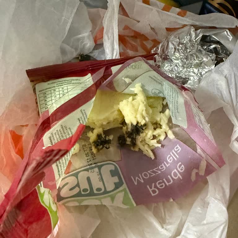 Teksüt Rendelenmiş Peynirde Yabancı Madde: Hijyen Ve Sağlık Endişesi!