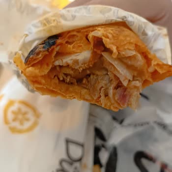 Tavuk Dönerde Kıl Şoku: Hijyen Ve Özür Beklentisi