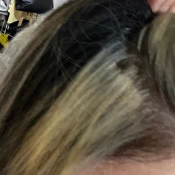 Ombre Yerine Röfle Şoku: Saçım Dört Renk Oldu, Ücretim Geri Verilmiyor!