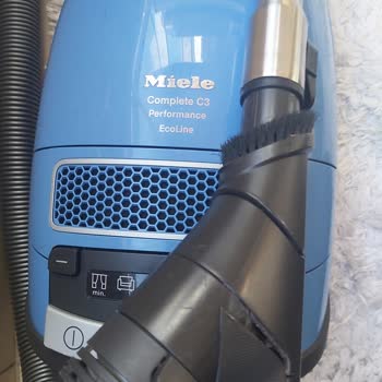 Miele Süpürge Fırçalı Tutma Sapı Kırıldı, Parça Değişimi Talep Ediyorum