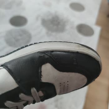 Fila Sneaker Ayakkabının 15 Günde Tabanı Ayrıldı Üstü Döküldü Değişim Talep Ediyorum