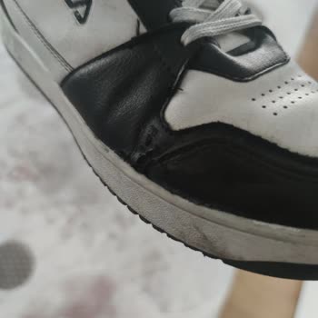 Fila Sneaker Ayakkabının 15 Günde Tabanı Ayrıldı Üstü Döküldü Değişim Talep Ediyorum