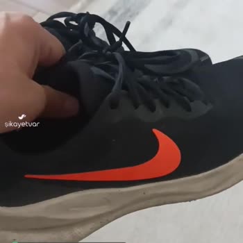 Nike Ayakkabım Hava Almakta Ve Ses Çıkarmaktadır