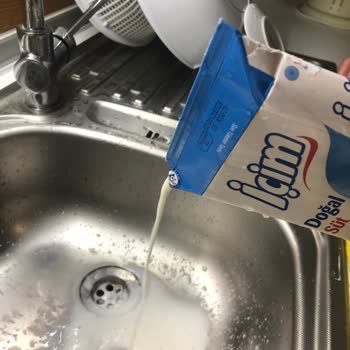 Carrefour SA'dan Aldığım Süt Bozuk Çıktı, SKT Sorunları Devam Ediyor