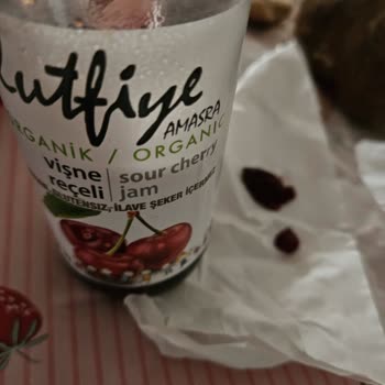 Organik Vişne Reçelinde Çekirdek Çıktı, Çocuklar İçin Risk Oluşturuyor