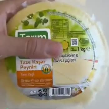 Tarım Kredi Kaşar Peyniri Paketi Şişti