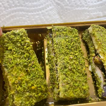 Aldığım Lokumda Kurt Ve Ağsı Yapılar Çıktı, Mağduriyetimin Giderilmesini İstiyorum