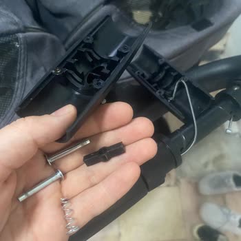 Kraft Twin Bebek Arabasının Kilit Sistemi Bozuldu, Katlanmıyor