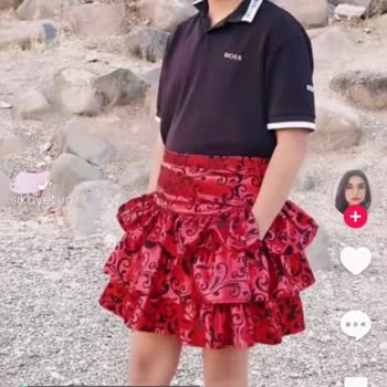 TikTok Video Yapıp Paylaşıyor