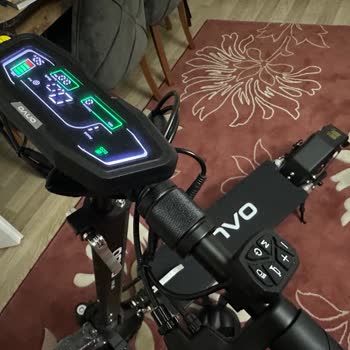 Şarjda Alev Alan Scooter: Can Ve Mal Güvenliği Tehlikede!