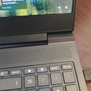 Garanti Kapsamındaki Laptopa Ücretli Onarım Talebi Ve Yetersiz Servis Açıklaması