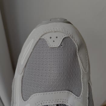 Kısa Sürede Deforme Olan Ayakkabıya Ret Ve Mağduriyet