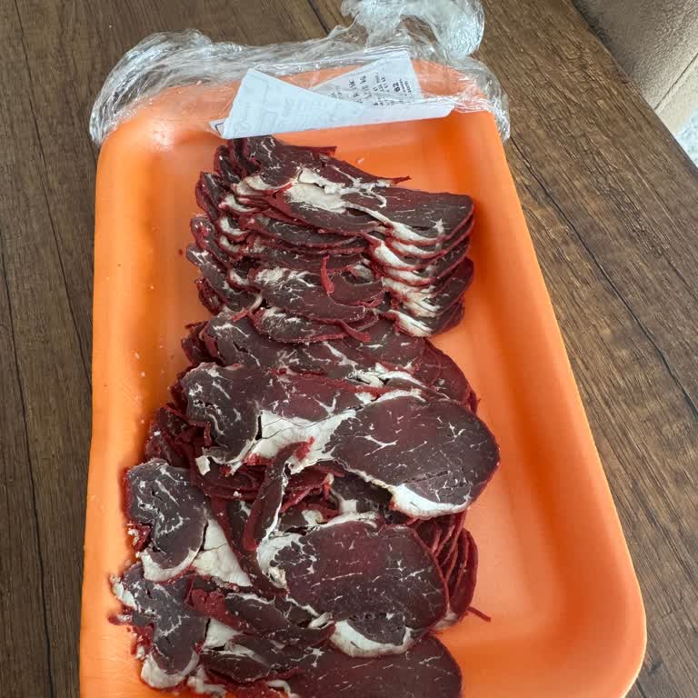 Köfteci Yusuf Kupkuru Ve Siyahlaşmış Pastırma Hijyen Endişesi Yarattı