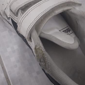 Kısa Sürede Deforme Olan Çocuk Ayakkabısı İçin Çözüm Sunulmadı