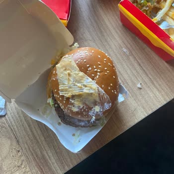 Siparişimde Çıkan Ambalaj Nedeniyle Hamburgeri Tüketemedim, Ücret İadesi İstiyorum