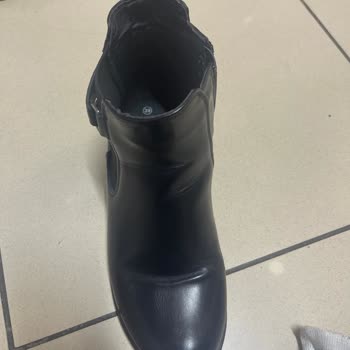 FLO'dan Aldığım Bot Hem Çorabımı Boyadı Hem Kötü Koku Yaptı, İade Talebim Reddedildi