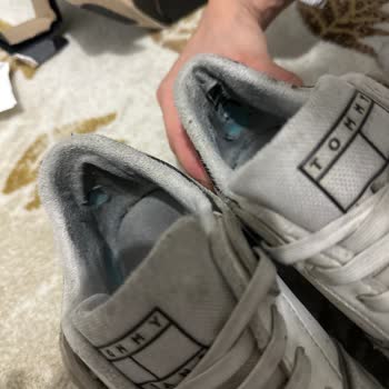 Kısa Sürede Yıpranan Ayakkabı İçin Red Edilen Garanti Talebine Çözüm Bekliyorum