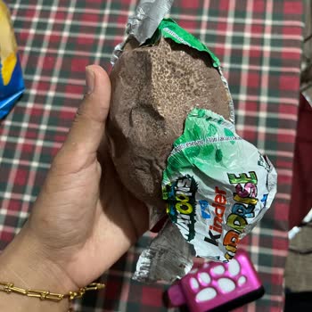 Tarihi Geçmemiş Kinder Sürpriz Çikolatada Bayatlama Ve Müşteri Hizmetlerine Ulaşamama Sorunu