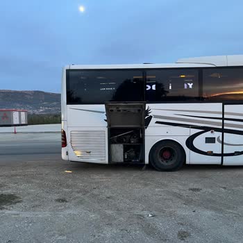 Otobüs Arızası Sonrası Ayakta Yolculuk Ve Müşteri Hizmetlerine Ulaşamama Mağduriyeti