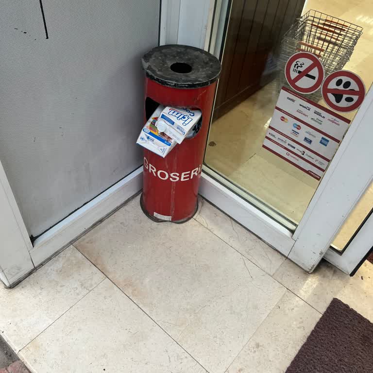 Son Kullanma Tarihi Yakın Ürünler Ve İlgisiz Personel Nedeniyle Yaşanan Mağaza Memnuniyetsizliği