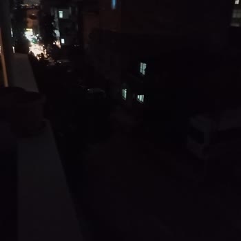 Üç Yıldır Yanmayan Sokak Lambası Mahallemizi Karanlık Ve Güvensiz Bırakıyor